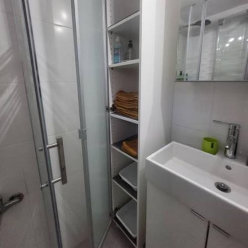 Lavabo y mueble de almacenaje