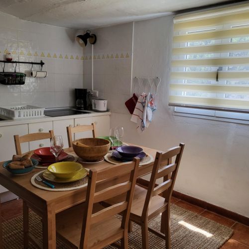 Cuisine et Salle de repas de la maison rurale Los Pinares El Juncal de Tejeda Grande Canarie