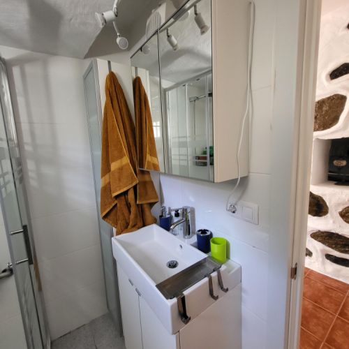 Salle de douche maison rurale « Los Pinares » El Juncal de Tejeda Grande Canarie